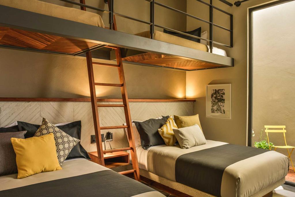 Hotel Criol Керетаро Екстер'єр фото Family room