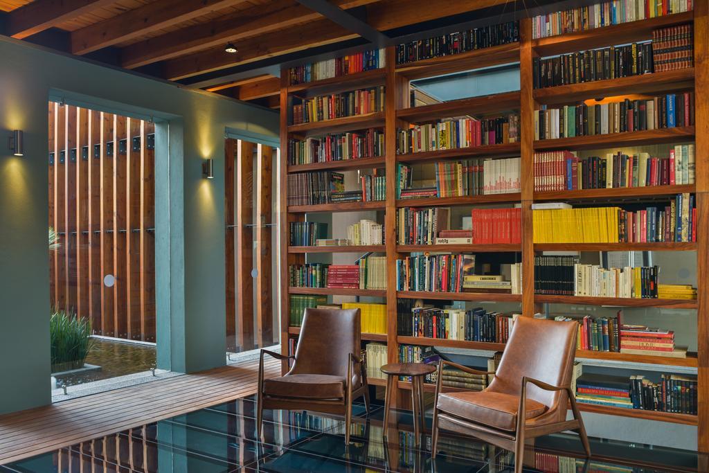 Hotel Criol Керетаро Екстер'єр фото Library